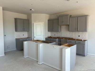 New construction Single-Family house 1425 Alleyton Court, Seguin, TX 78155 Kennedy Homeplan- photo 8 8