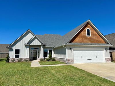 New construction Single-Family house 4 Gemstone Court, Angleton, TX 77515 - photo 0 0