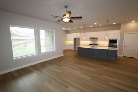 New construction Single-Family house 9927 Starry Night Lane, Manvel, TX 77578 The Mcavoy- photo 12 12