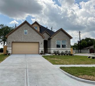 New construction Single-Family house 13002 Donegal Way, Houston, TX 77047 - photo 0 0