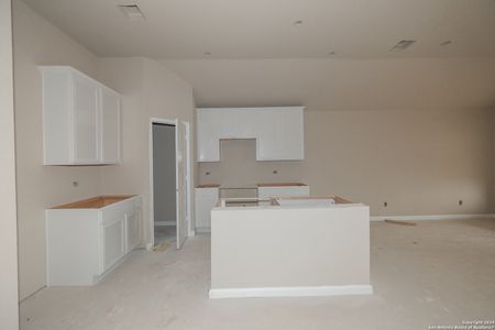 New construction Single-Family house 6810 Lime Rock Bluff, San Antonio, TX 78253 Polo - 40' Smart Series- photo 5 5