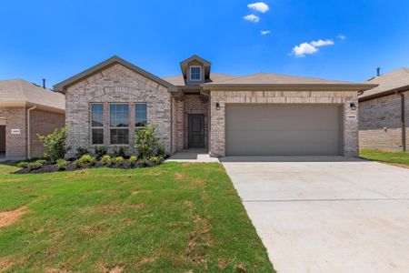 New construction Single-Family house 16020 Bronte Lane, Fort Worth, TX 76247 - photo 4 4