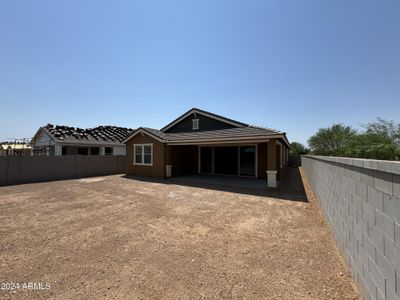 New construction Single-Family house 16116 W Cielo Grande Avenue, Surprise, AZ 85387 - photo 10 10