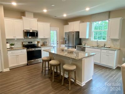 New construction Single-Family house TBD Tbd Lookout Shoals Drive, Unit 389, Fort Mill, SC 29715 Chiffon- photo 5 5