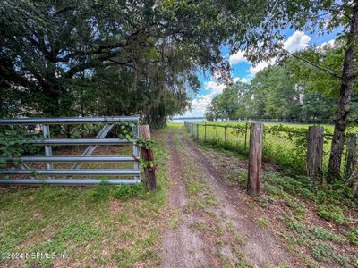 New construction Single-Family house 143 Swans Nest Circle, Melrose, FL 32666 - photo 29 29