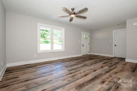 New construction Single-Family house 110 Imperial Heights Road, Statesville, NC 28625 - photo 8 8
