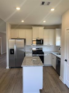 New construction Single-Family house 15662 Honey Cove Drive, Conroe, TX 77303 - photo 5 5