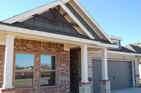 New construction Single-Family house 729 Raylan Street, Springtown, TX 76082 - photo 3 3