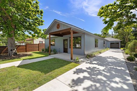 New construction Single-Family house 603 Maple St, Taylor, TX 76574 - photo 0