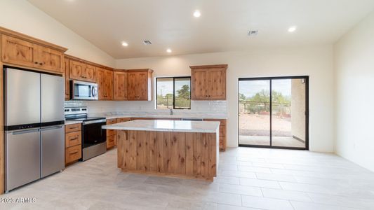 New construction Single-Family house 550 S 332Nd Avenue, Wickenburg, AZ 85390 - photo 4 4
