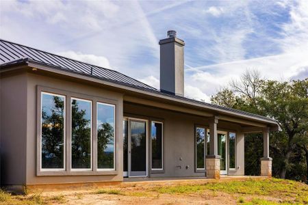 New construction Single-Family house 23601 Old Ferry Road, Unit 22, Spicewood, TX 78669 - photo 3 3