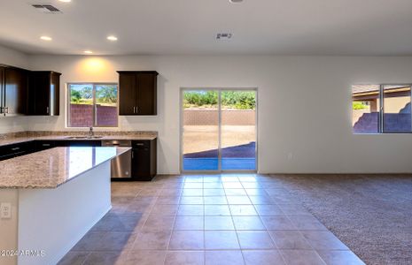 New construction Single-Family house 5007 S 251St Drive, Buckeye, AZ 85326 Sunflower- photo 6 6