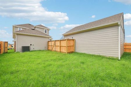 New construction Single-Family house 303 Cherry Blossom Ln, Taylor, TX 76574 - photo 17 17