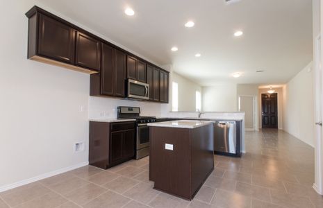 New construction Single-Family house 801 Altapass Hills, Seguin, TX 78155 - photo 12 12