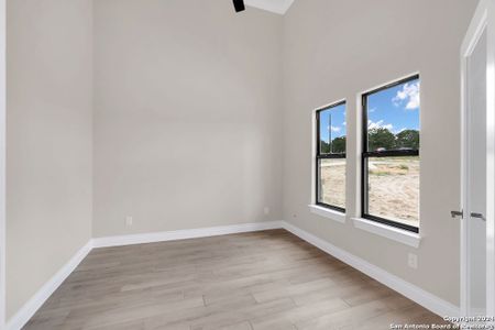 New construction Single-Family house 101 Hondo Vista, La Vernia, TX 78121 - photo 14 14