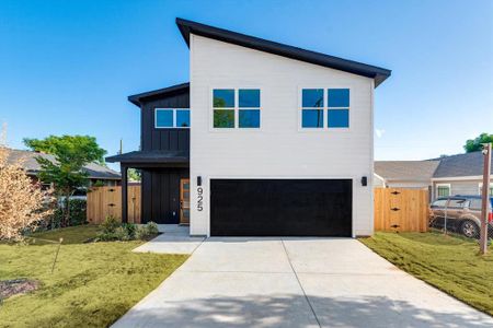 New construction Single-Family house 925 E Magnolia Avenue, Fort Worth, TX 76104 - photo 0