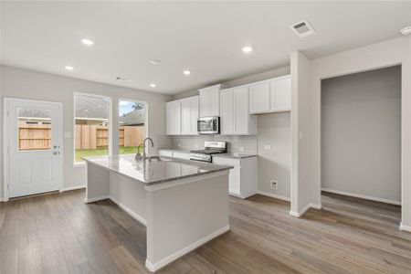 New construction Single-Family house 12875 Lime Stone Lane, Conroe, TX 77303 Dallas Homeplan- photo 4 4