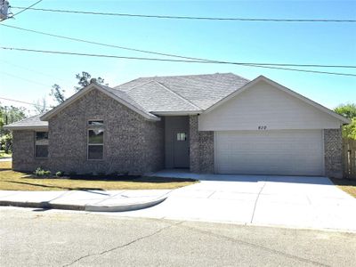 New construction Single-Family house 610 E 3Rd Street, Weatherford, TX 76086 - photo 0