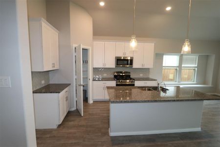 New construction Single-Family house 509 Claremont Drive, Justin, TX 76247 Barbosa - 40' Smart Series- photo 4 4