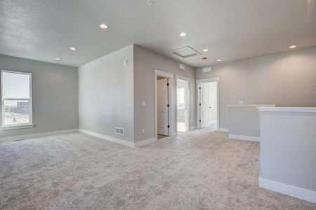 New construction Multi-Family house 330 High Point Drive, Longmont, CO 80504 - photo 33 33