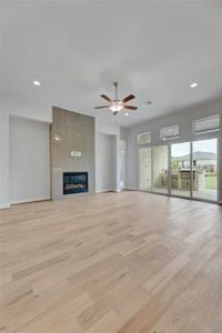 New construction Single-Family house 640 Loop Premier Park, Dripping Springs, TX 78620 Avery- photo 5 5