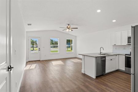 New construction Single-Family house 4120 Tomahawk Avenue, Spring Hill, FL 34606 - photo 2 2