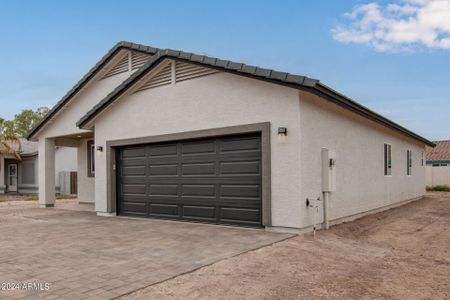 New construction Single-Family house 8709 W Reventon Drive, Arizona City, AZ 85123 - photo 4 4