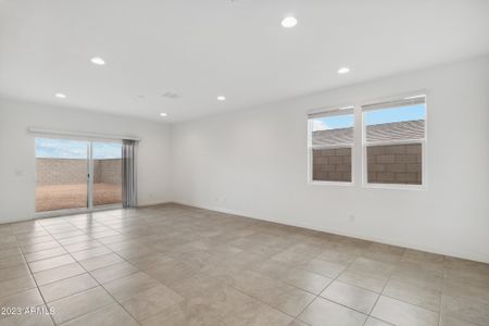 New construction Single-Family house 8307 W Campanella Way, Florence, AZ 85132 Caden- photo 4 4