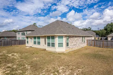 New construction Single-Family house 696 W Linnwood Drive, Woodbranch, TX 77357 - photo 12 12