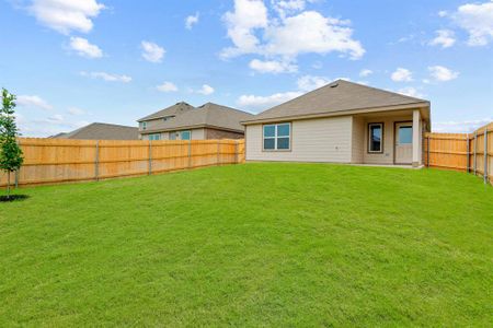 New construction Single-Family house 1701 Luke Street, Ennis, TX 75119 Christian Meadows - The Pinewood- photo 16 16