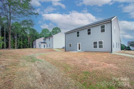 New construction Single-Family house 237 Robinson Clemmer Road, Dallas, NC 28034 - photo 2 2