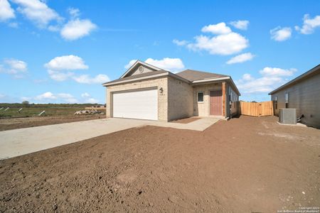 New construction Single-Family house 7423 Homewood Ln, Elmendorf, TX 78112 RC Mitchell- photo 0 0