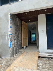 New construction Single-Family house 706 Ne 17Th Way, Fort Lauderdale, FL 33304 - photo 1 1