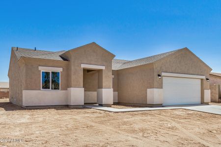 New construction Single-Family house 10155 W Heather Drive, Arizona City, AZ 85123 - photo 5 5