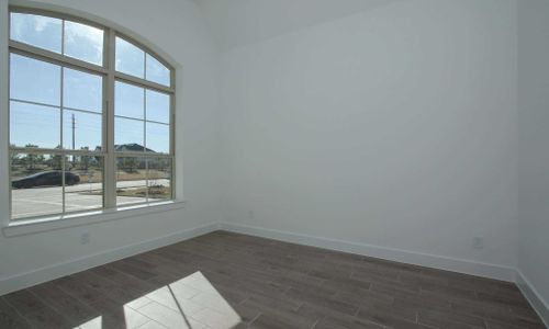 New construction Single-Family house I 35 N Frontage Road, New Braunfels, TX 78130 - photo 28 28