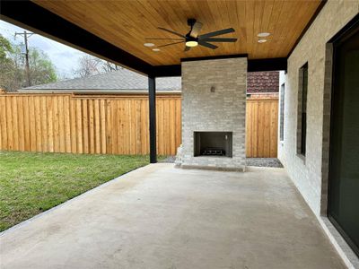New construction Single-Family house 9411 Spring Branch Drive, Dallas, TX 75238 - photo 33 33
