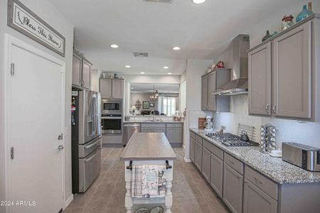 New construction Single-Family house 8747 W San Juan Avenue, Glendale, AZ 85305 - photo 18 18