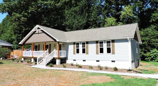 New construction Single-Family house 513 N Carr Street, Mebane, NC 27302 - photo 0 0