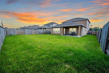 New construction Single-Family house 2517 Indigo Harvest Trail, Pearland, TX 77089 The Winedale (880)- photo 20 20