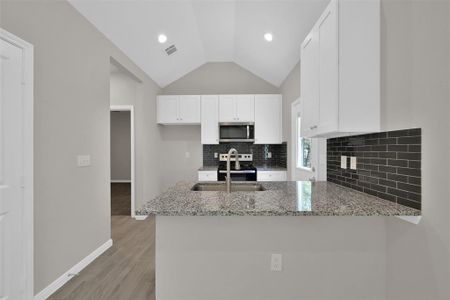 New construction Single-Family house 14998 Indian Hill Trail, Willis, TX 77378 - photo 3 3