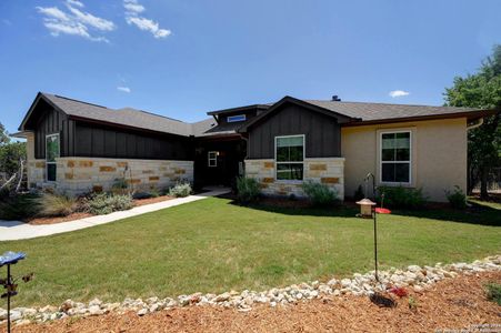 New construction Single-Family house 106 Cielo Vista, Canyon Lake, TX 78133 - photo 1 1
