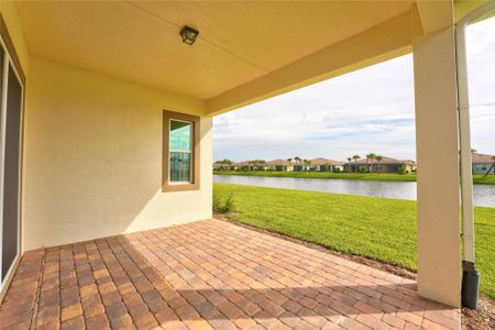 New construction Single-Family house 25037 Sw Alberti Way, Port St. Lucie, FL 34986 - photo 4 4