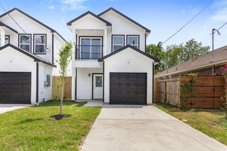 New construction Single-Family house 412 Armstrong Street, Houston, TX 77029 - photo 0