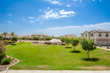 New construction Single-Family house 5824 W Encinas Lane, Phoenix, AZ 85043 - photo 10 10