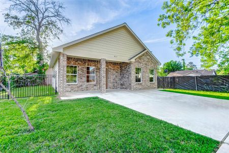 New construction Single-Family house 8718 Peachtree Street, Houston, TX 77016 - photo 15 15