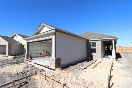 New construction Single-Family house 1320 Moby Drive, New Braunfels, TX 78130 Primrose- photo 2 2