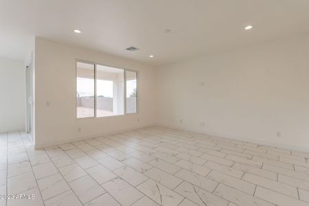 New construction Single-Family house 9391 W Madero Drive, Arizona City, AZ 85123 - photo 11 11