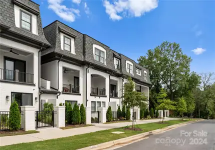 New construction Townhouse house 4006 Closeburn Townes Court, Charlotte, NC 28210 - photo 0