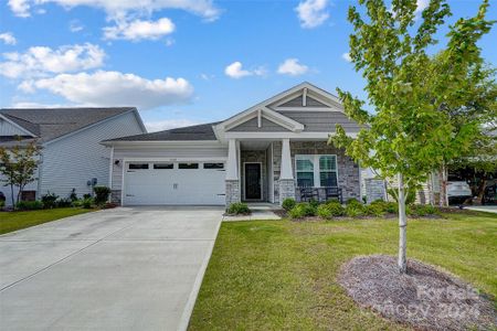 New construction Single-Family house 9380 Dunwich Drive, Gastonia, NC 28056 - photo 1 1