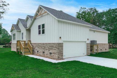 New construction Single-Family house 573 Roanoke, Conroe, TX 77302 - photo 3 3
